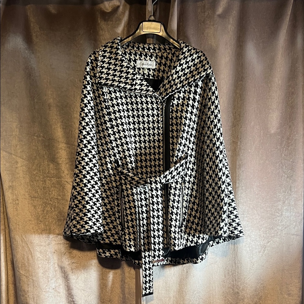 Calvin Klein Chic Belted Houndstooth Cape Coat with Zip Closure Size L/XL - Picture 3 of 14